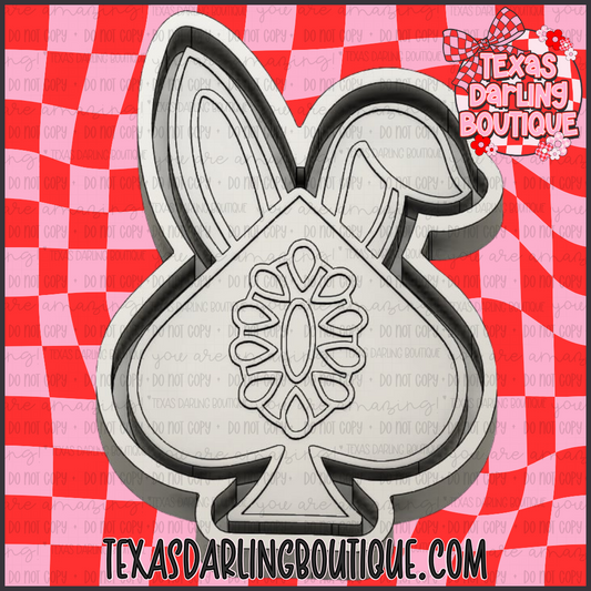 Bunny Spade with Concho